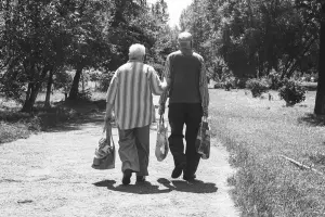 Разговоры о любви: мы попросили рассказать пенсионеров об их первой любви