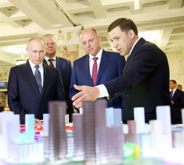 Путин пообещал обеспечить всех россиян жильем по советским нормативам