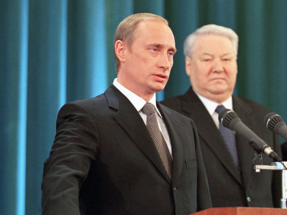 Vladimir Putin taking the Presidential Oath%2C 7 May 2000
